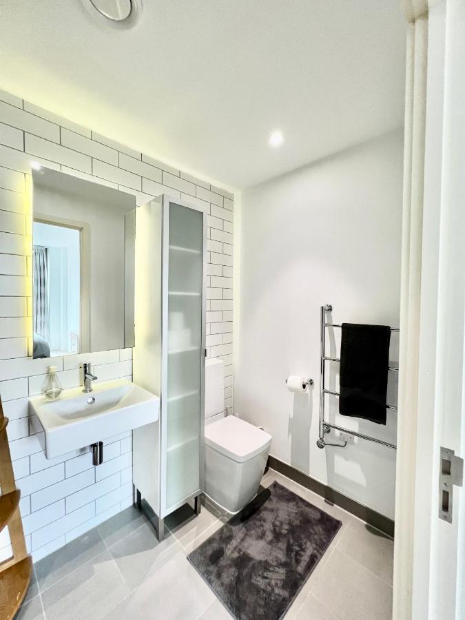 Luxury 2 Bedroom 2 Bathroom Apartment - London City Airport Esterno foto