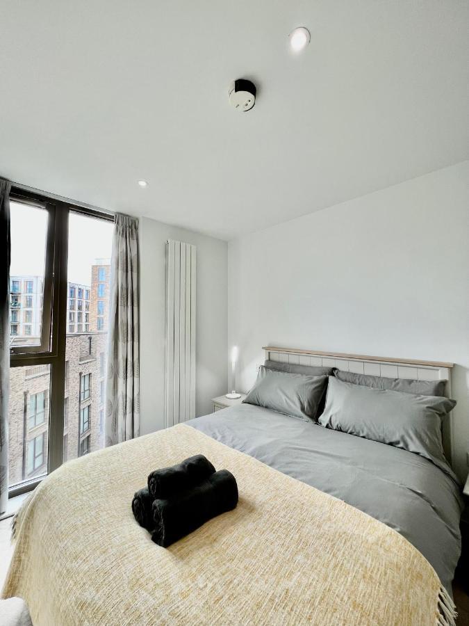 Luxury 2 Bedroom 2 Bathroom Apartment - London City Airport Esterno foto