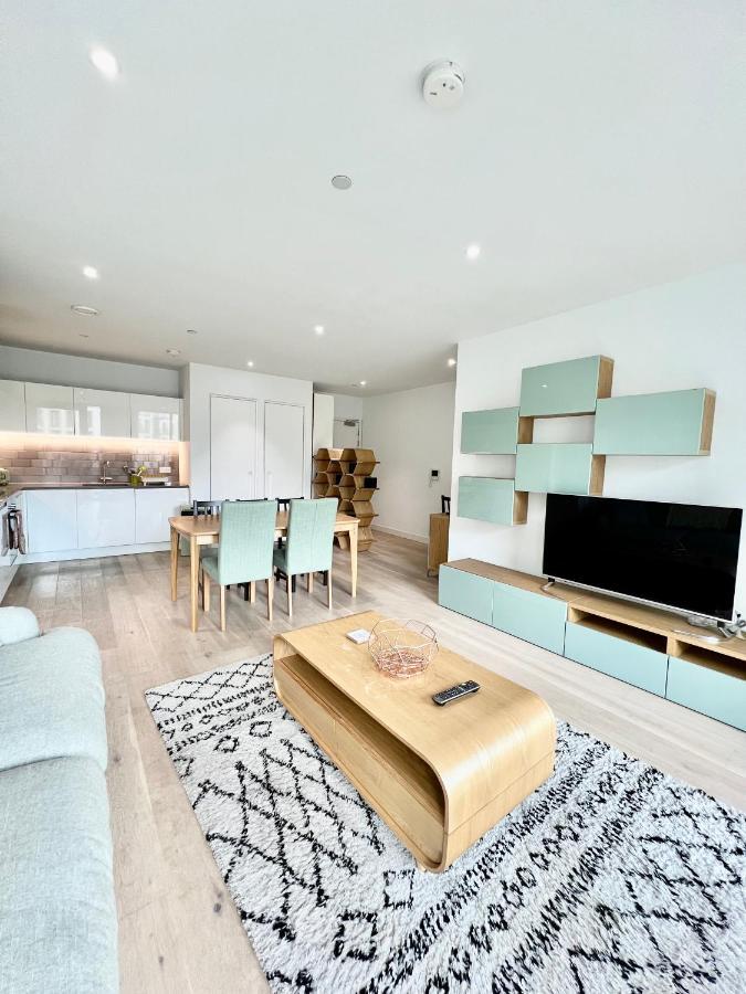 Luxury 2 Bedroom 2 Bathroom Apartment - London City Airport Esterno foto